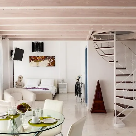 Luna Rossa Santorini