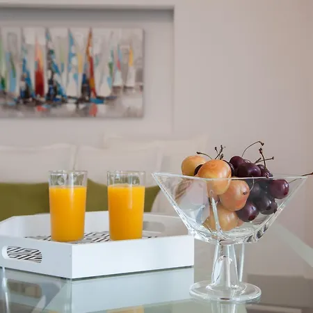 Luna Rossa Santorini *