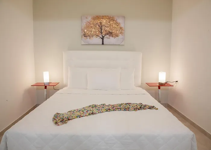 Luna Rossa Santorini Apartment *