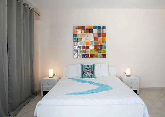 Luna Rossa Santorini Apartment