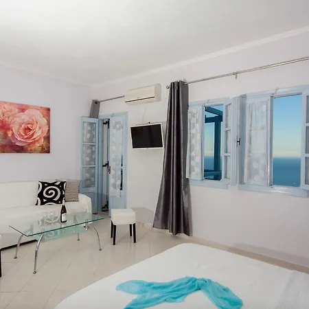 Luna Rossa Santorini Apartmán