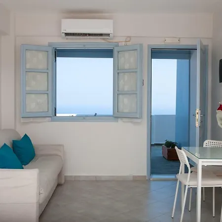 Luna Rossa Santorini *