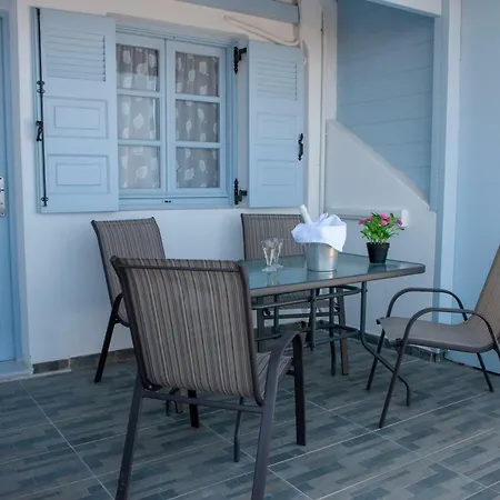 Luna Rossa Santorini דירה