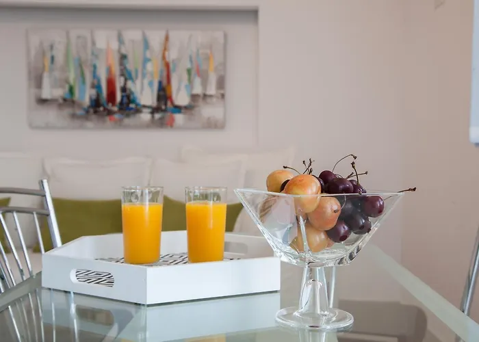 Luna Rossa Santorini *