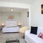 Luna Rossa Santorini
